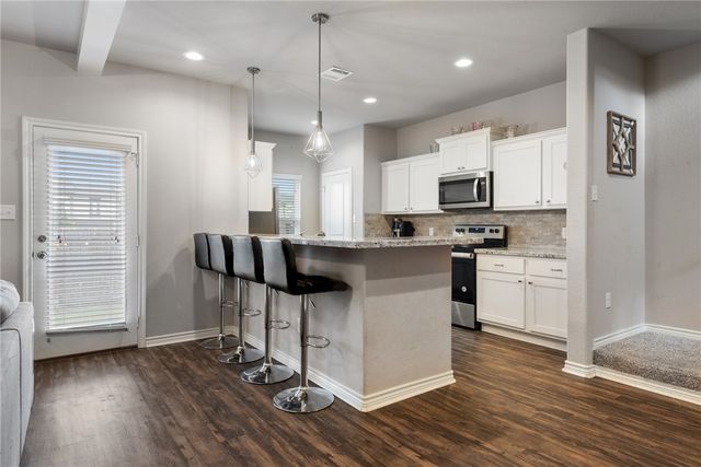 512 Hayes Lane, College Station, TX 77845