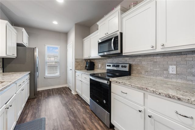 512 Hayes Lane, College Station, TX 77845