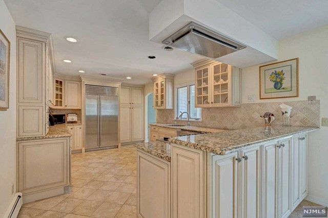 26 O Shaughnessy Lane, Closter, NJ 07624