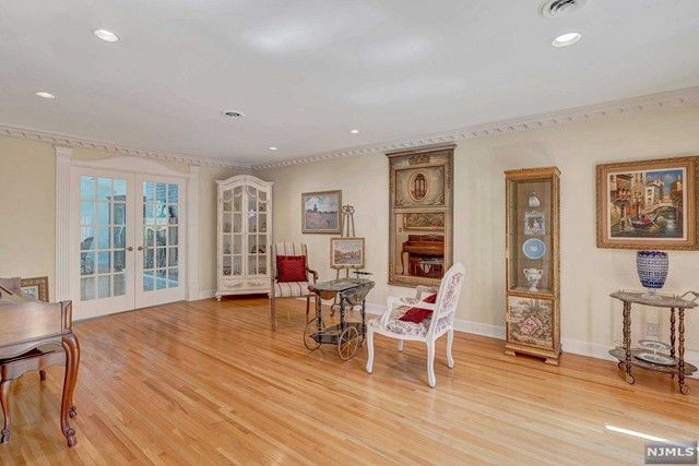 26 O Shaughnessy Lane, Closter, NJ 07624