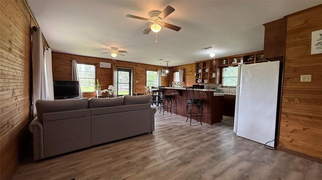 215 Weldon, Livingston, TX 77351