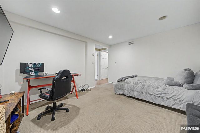 79 Truman Boulevard, Oakland, NJ 07436