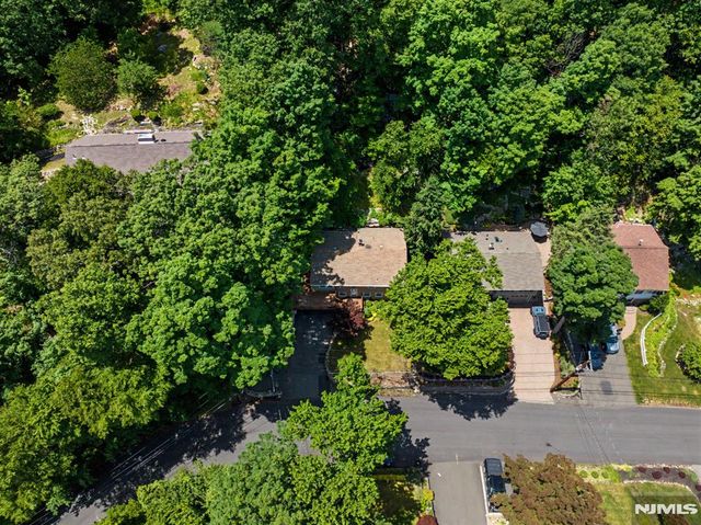 79 Truman Boulevard, Oakland, NJ 07436