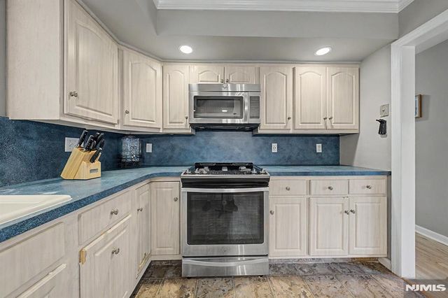 79 Truman Boulevard, Oakland, NJ 07436