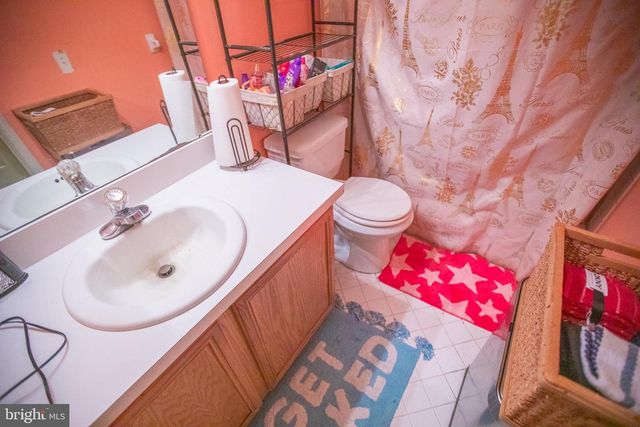 184 BIRCH HOLLOW DR, Bordentown, NJ 08505