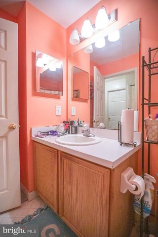 184 BIRCH HOLLOW DR, Bordentown, NJ 08505