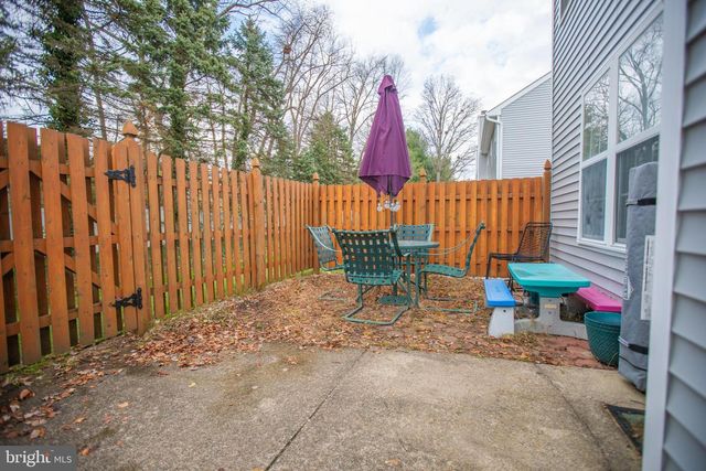 184 BIRCH HOLLOW DR, Bordentown, NJ 08505