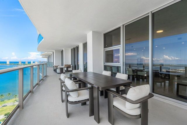 220 Lake Shore Drive 2109, Lake Park, FL 33403