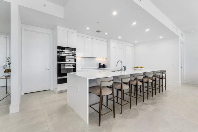 220 Lake Shore Drive 2109, Lake Park, FL 33403