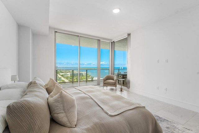 220 Lake Shore Drive 2109, Lake Park, FL 33403
