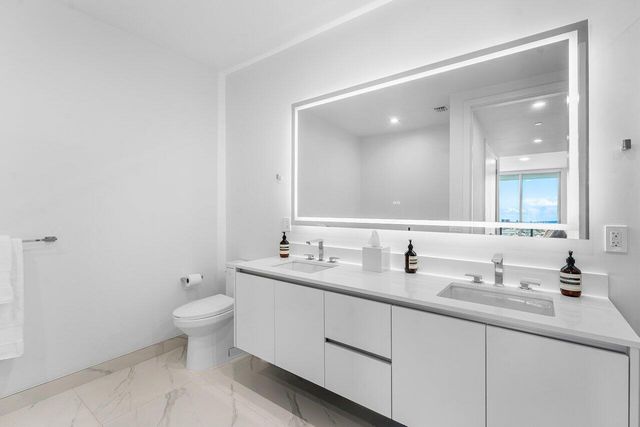 220 Lake Shore Drive 2109, Lake Park, FL 33403