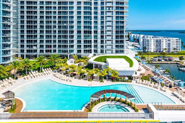 220 Lake Shore Drive 2109, Lake Park, FL 33403