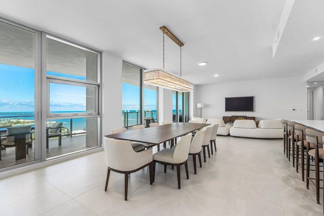 220 Lake Shore Drive 2109, Lake Park, FL 33403