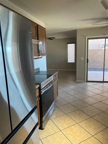 985 E Saddle, San Tan Valley, AZ 85143