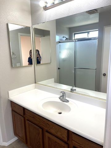 985 E Saddle, San Tan Valley, AZ 85143