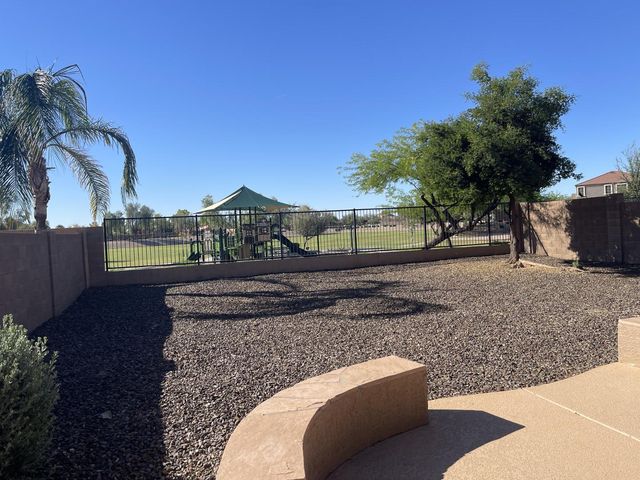 985 E Saddle, San Tan Valley, AZ 85143