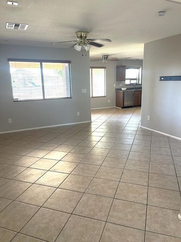 985 E Saddle, San Tan Valley, AZ 85143