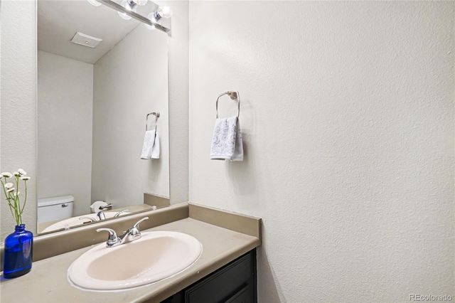 9631 W Chatfield Avenue F, Littleton, CO 80128