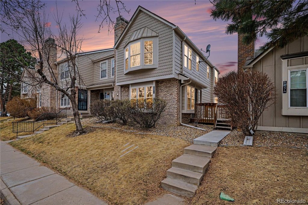 9631 W Chatfield Avenue F, Littleton, CO 80128