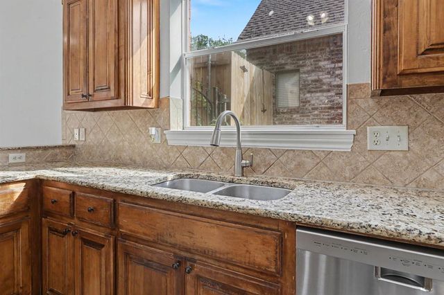 19316 Cade Court, Edmond, OK 73012