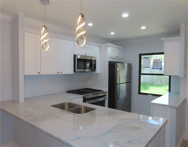 1167 MISSION CIRCLE 53E, Clearwater, FL 33759