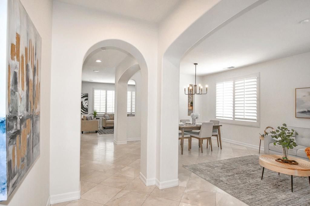 Image 10 of property listing at 3805 Sacramento Dr, La Mesa, CA 91941