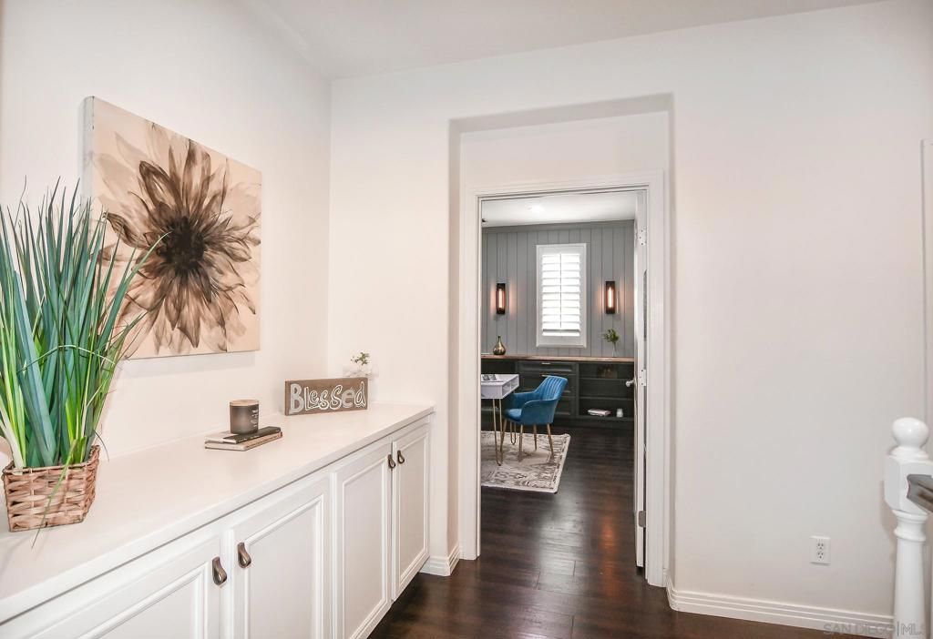 Image 11 of property listing at 3805 Sacramento Dr, La Mesa, CA 91941