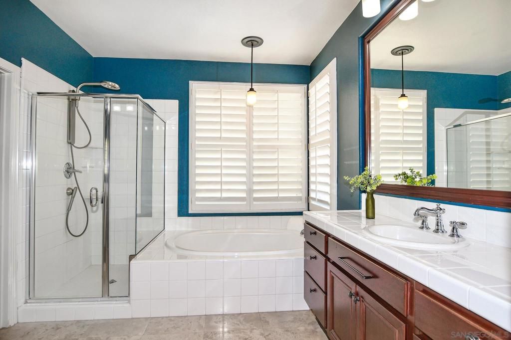 Image 14 of property listing at 3805 Sacramento Dr, La Mesa, CA 91941