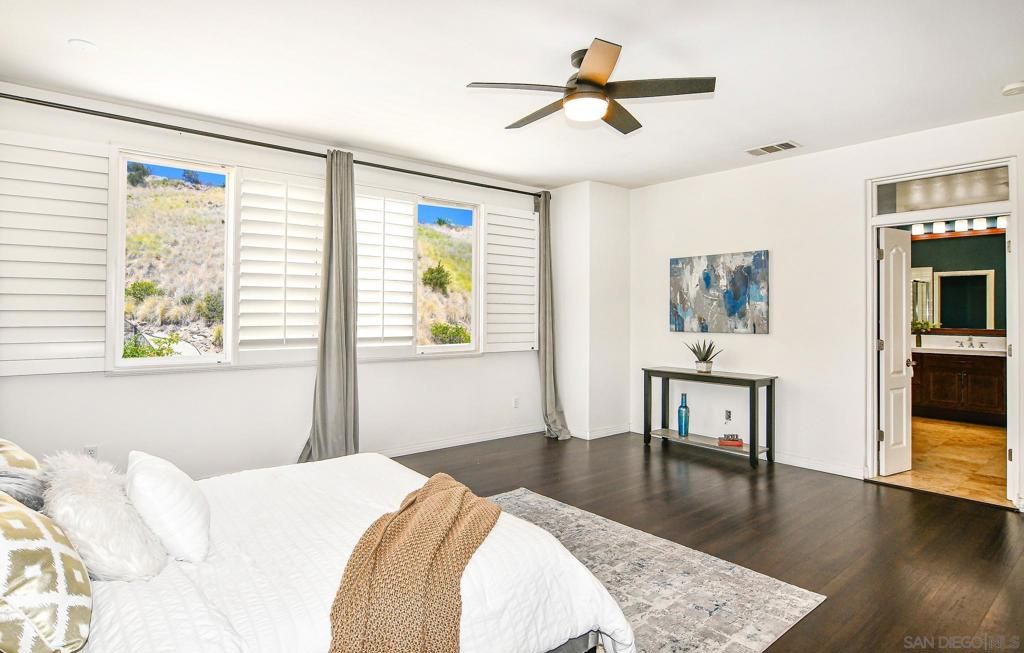 Image 17 of property listing at 3805 Sacramento Dr, La Mesa, CA 91941