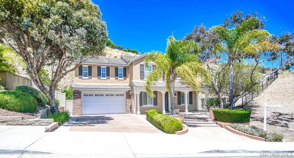 Image 2 of property listing at 3805 Sacramento Dr, La Mesa, CA 91941