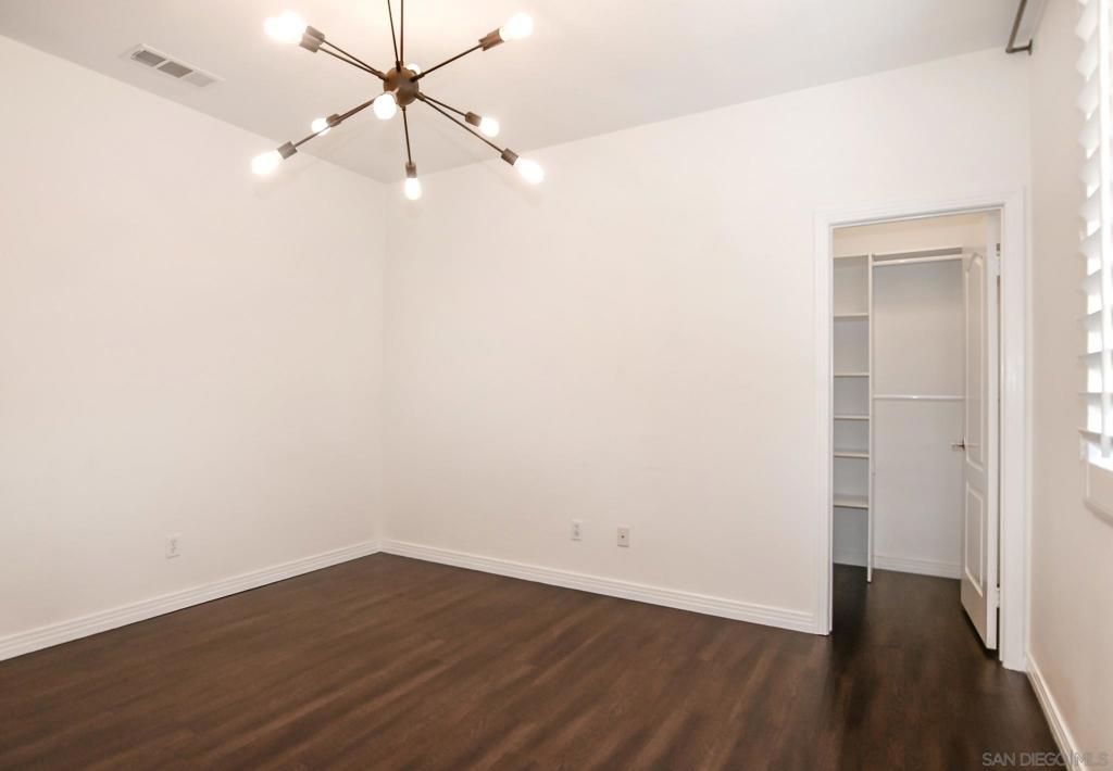 Image 26 of property listing at 3805 Sacramento Dr, La Mesa, CA 91941