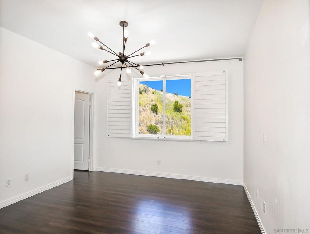 Image 27 of property listing at 3805 Sacramento Dr, La Mesa, CA 91941