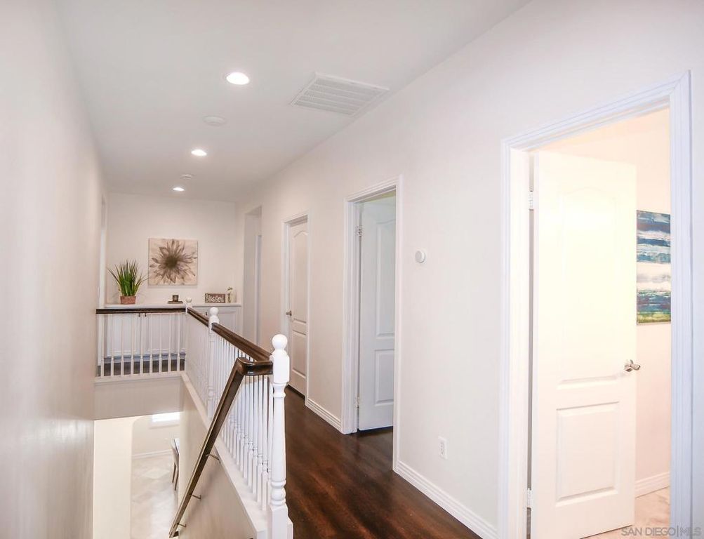 Image 31 of property listing at 3805 Sacramento Dr, La Mesa, CA 91941