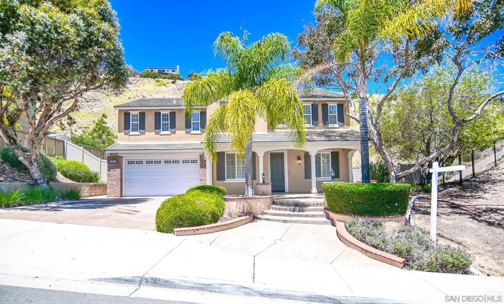 Image 5 of property listing at 3805 Sacramento Dr, La Mesa, CA 91941