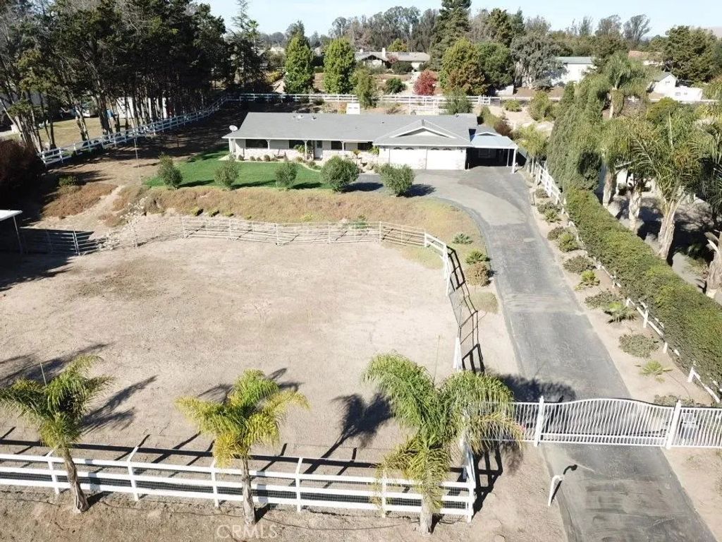 990 Camino Caballo, Nipomo, CA 93444