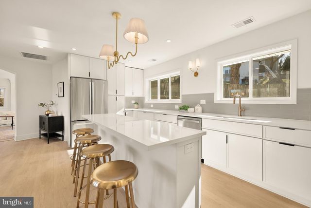 5512 FISKE PL, Alexandria, VA 22312