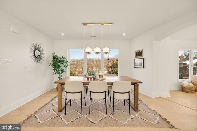 5512 FISKE PL, Alexandria, VA 22312