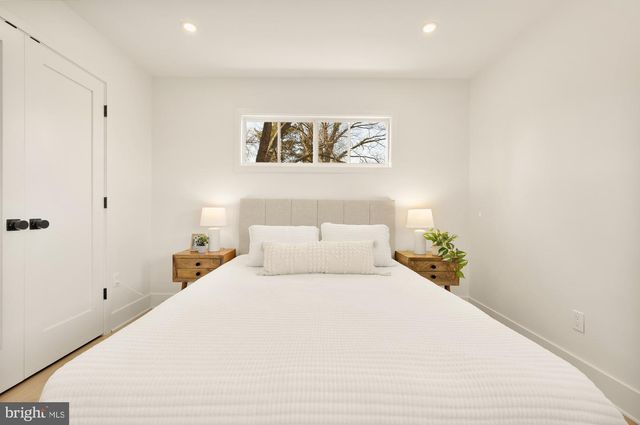 5512 FISKE PL, Alexandria, VA 22312