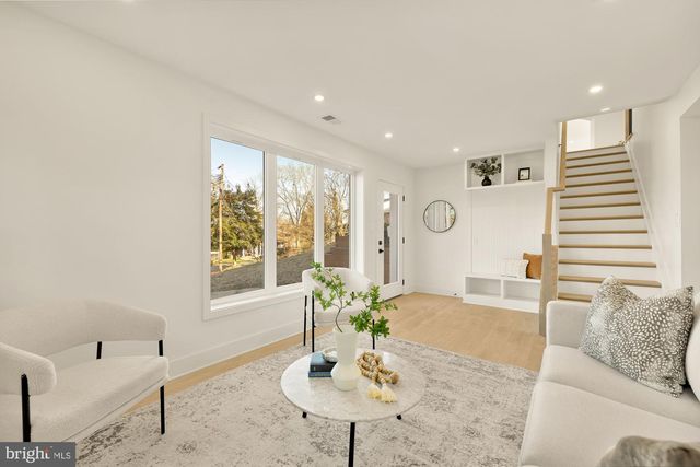 5512 FISKE PL, Alexandria, VA 22312