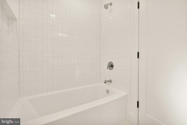 5512 FISKE PL, Alexandria, VA 22312