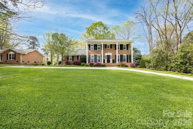 5918 Foxcrest Drive, Mint Hill, NC 28227