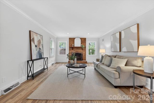 5918 Foxcrest Drive, Mint Hill, NC 28227