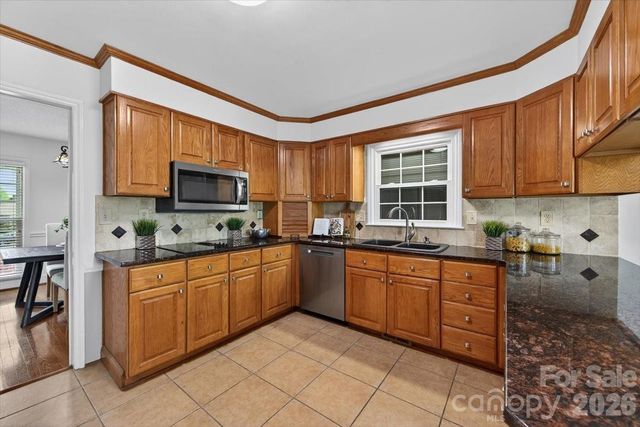 5918 Foxcrest Drive, Mint Hill, NC 28227