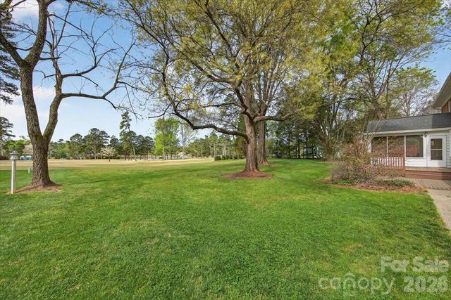 5918 Foxcrest Drive, Mint Hill, NC 28227