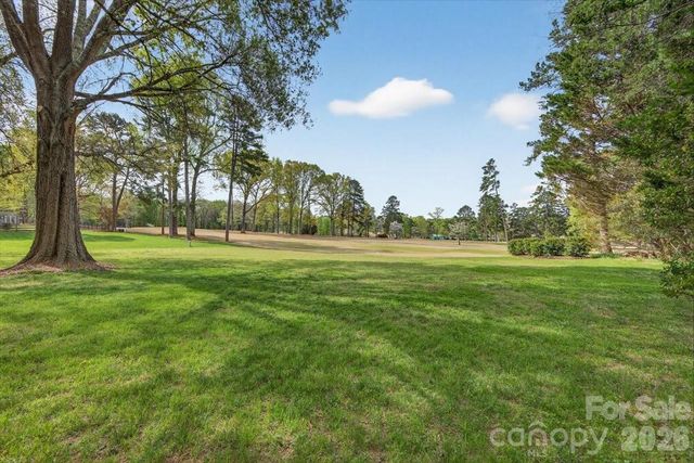 5918 Foxcrest Drive, Mint Hill, NC 28227