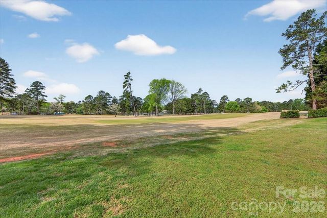 5918 Foxcrest Drive, Mint Hill, NC 28227