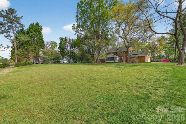 5918 Foxcrest Drive, Mint Hill, NC 28227