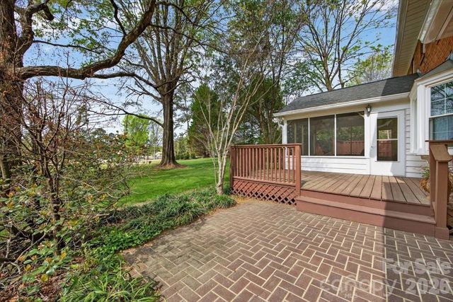 5918 Foxcrest Drive, Mint Hill, NC 28227