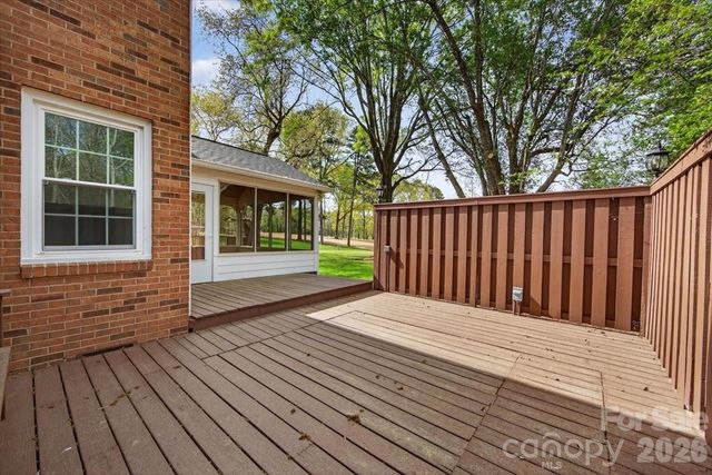 5918 Foxcrest Drive, Mint Hill, NC 28227