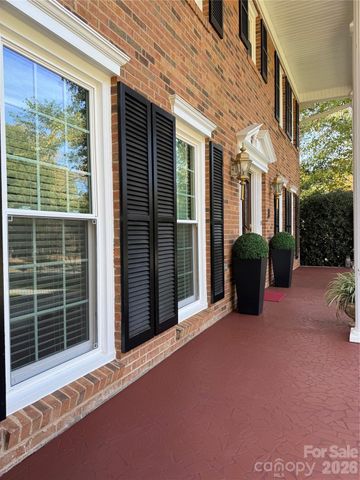 5918 Foxcrest Drive, Mint Hill, NC 28227